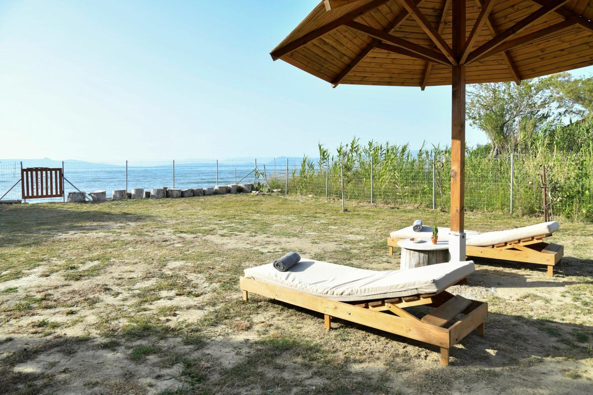 Vasilikis Sea House Villa เลฟคิมมี ภายนอก รูปภาพ