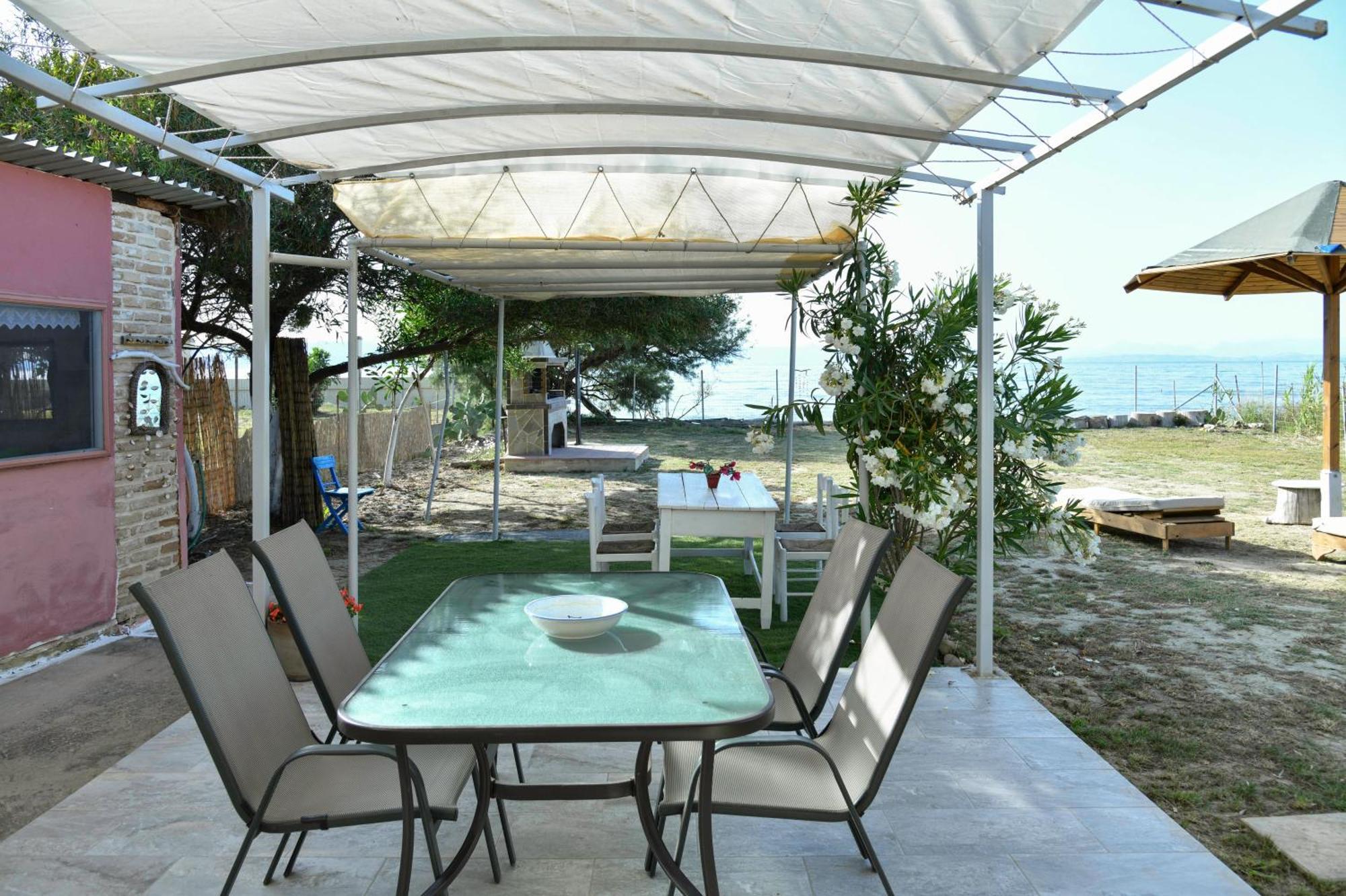 Vasilikis Sea House Villa เลฟคิมมี ภายนอก รูปภาพ